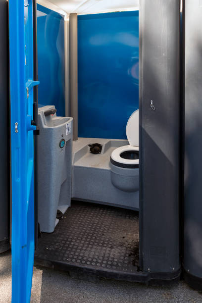 Best Portable restroom trailer rental  in Loves Park, IL